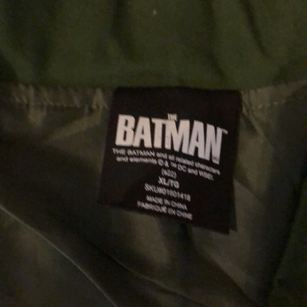 Bioworld Riddler( The Batman)Green Shirt Jacket with Target Design. - Picture 5 of 5